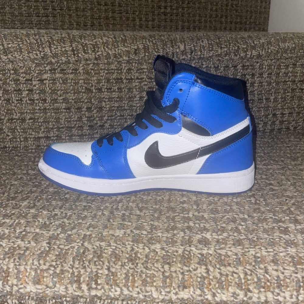 Game royal Jordan 1s
